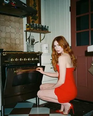 Karen Gillan OnlyFans Leaked Free Thumbnail Picture - #zFJ8McvsMU