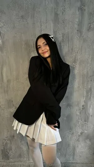 Kari Karisha OnlyFans Leaked Free Thumbnail Picture - #x3dgB9EAyM