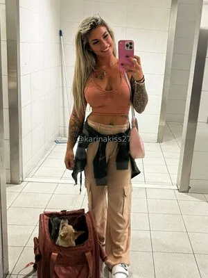 Karinakiss27 OnlyFans Leaked Free Thumbnail Picture - #Pzahdu123O