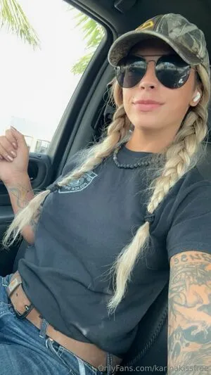 Karinakissfree OnlyFans Leaked Free Thumbnail Picture - #1CHRHINElm