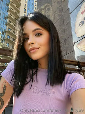 Karinasweety69 OnlyFans Leaked Free Thumbnail Picture - #b7rfqZhGPB