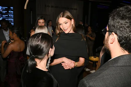 Karlie Kloss OnlyFans Leaked Free Thumbnail Picture - #37Z6KN7uPP