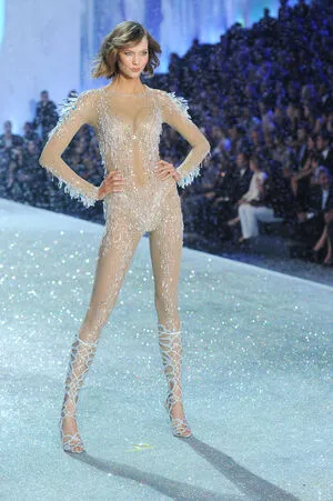 Karlie Kloss OnlyFans Leaked Free Thumbnail Picture - #58KetrekJ7