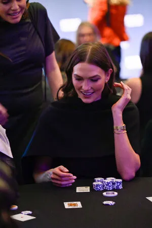 Karlie Kloss OnlyFans Leaked Free Thumbnail Picture - #9cakEDhhFF