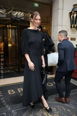 Karlie Kloss OnlyFans Leaked Free Thumbnail Picture - #FjDqhS0bC4