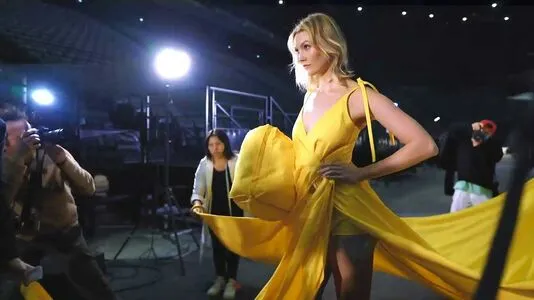 Karlie Kloss OnlyFans Leaked Free Thumbnail Picture - #GaWDNQ2K2E