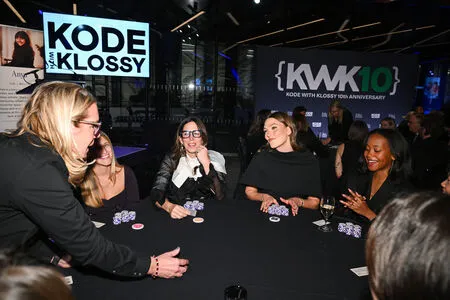 Karlie Kloss OnlyFans Leaked Free Thumbnail Picture - #c1W9Qe2kqx