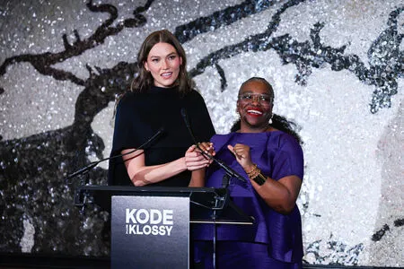 Karlie Kloss OnlyFans Leaked Free Thumbnail Picture - #kNsn2thDFF