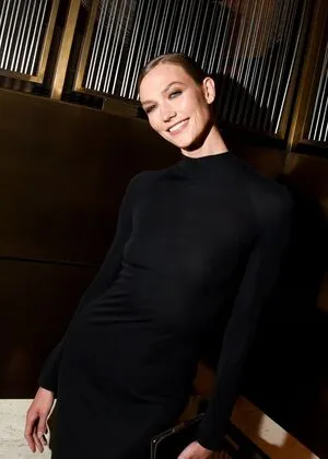 Karlie Kloss OnlyFans Leaked Free Thumbnail Picture - #pxeOUvarK3