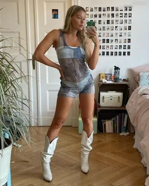 Karlotta Emilie Henke OnlyFans Leaked Free Thumbnail Picture - #DSIH1iDVx2