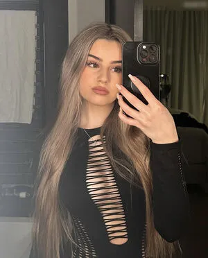 Karlotta Nila OnlyFans Leaked Free Thumbnail Picture - #2EAVL2DD4E