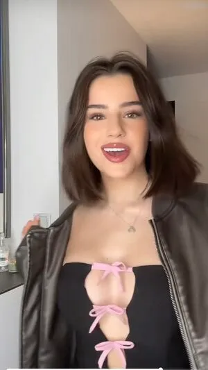 Karlotta Nila OnlyFans Leaked Free Thumbnail Picture - #UC9UFRRfG7