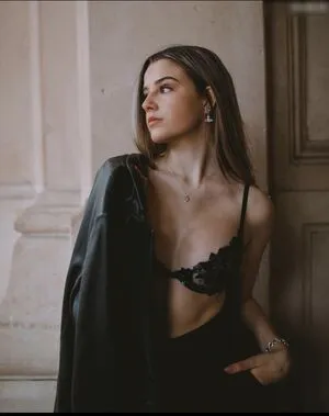 Karlotta Nila OnlyFans Leaked Free Thumbnail Picture - #X2HkoLD8xo