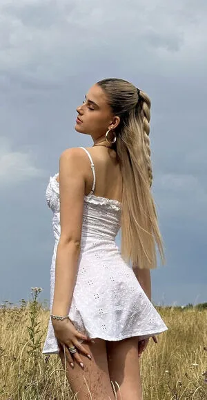 Karlotta Nila OnlyFans Leaked Free Thumbnail Picture - #f7DFItdybM