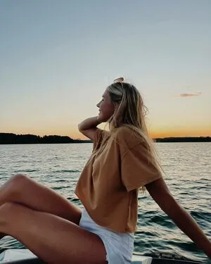 Karlyn Pickens OnlyFans Leaked Free Thumbnail Picture - #2lNpFeulLN