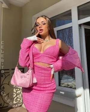 Karnaval OnlyFans Leaked Free Thumbnail Picture - #RqeYhzxVyn