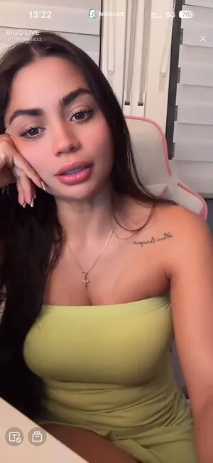 Karol G OnlyFans Leaked Free Thumbnail Picture - #0sWK8o7Lat