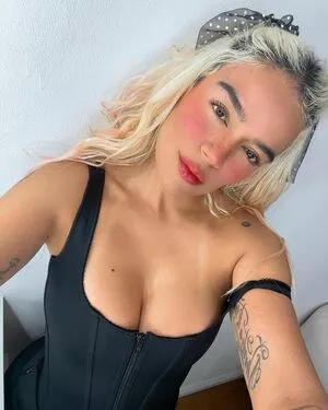 Karol G OnlyFans Leaked Free Thumbnail Picture - #F7FdwJELTr