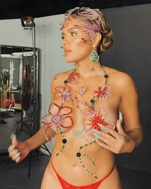 Karol G OnlyFans Leaked Free Thumbnail Picture - #QCLAeHKfqs