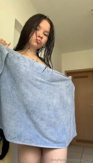 Karolin Ka OnlyFans Leaked Free Thumbnail Picture - #3LriB2Nt1V