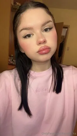 Karolin Ka OnlyFans Leaked Free Thumbnail Picture - #vA9t1dn3va