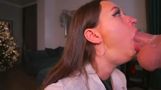 Karolineneuer OnlyFans Leaked Free Thumbnail Picture - #5DDWXDWayC