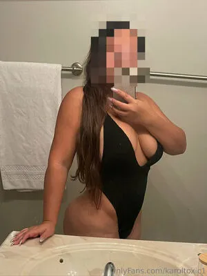 Karoltoxic1 OnlyFans Leaked Free Thumbnail Picture - #KCI5tqZfs2