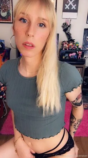 Kassienever OnlyFans Leaked Free Thumbnail Picture - #fcnFnj3u5X