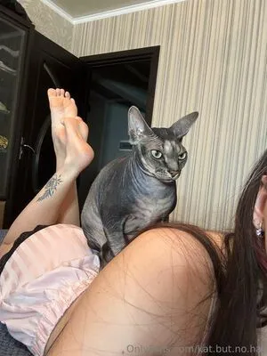 Kat But No Hat OnlyFans Leaked Free Thumbnail Picture - #OF38TAmZIh