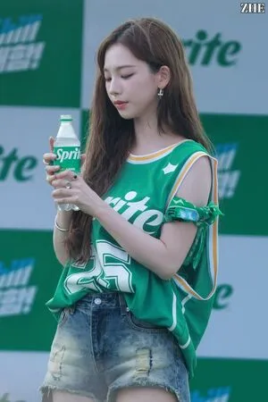 Katarinabluu OnlyFans Leaked Free Thumbnail Picture - #0Mu2N53H86