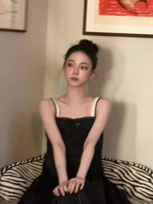 Katarinabluu OnlyFans Leaked Free Thumbnail Picture - #1GBxVA7yre