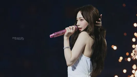 Katarinabluu OnlyFans Leaked Free Thumbnail Picture - #1gzyxoVs5P