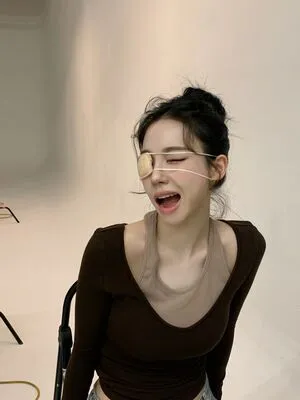 Katarinabluu OnlyFans Leaked Free Thumbnail Picture - #2UOMPiduku