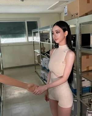 Katarinabluu OnlyFans Leaked Free Thumbnail Picture - #2ddeFHyJBV