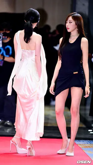 Katarinabluu OnlyFans Leaked Free Thumbnail Picture - #2duJIrja1I