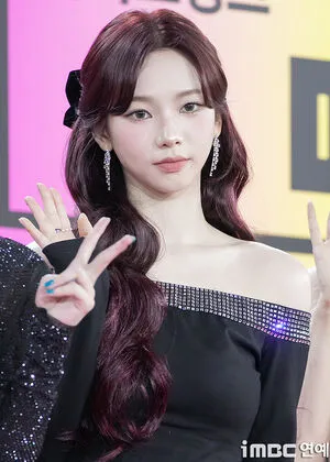 Katarinabluu OnlyFans Leaked Free Thumbnail Picture - #2rt9V0Zamv