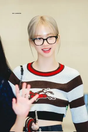 Katarinabluu OnlyFans Leaked Free Thumbnail Picture - #32DSWSWrig