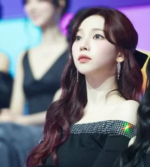 Katarinabluu OnlyFans Leaked Free Thumbnail Picture - #42ZqPo25S2