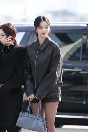 Katarinabluu OnlyFans Leaked Free Thumbnail Picture - #4sXd5rjPND