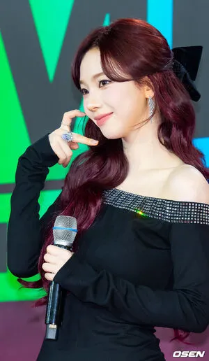 Katarinabluu OnlyFans Leaked Free Thumbnail Picture - #5Ljg6FrCuW