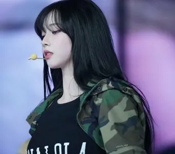 Katarinabluu OnlyFans Leaked Free Thumbnail Picture - #5PTuTdAbU8