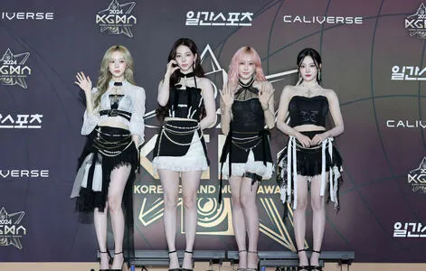 Katarinabluu OnlyFans Leaked Free Thumbnail Picture - #7ADkbaalXq