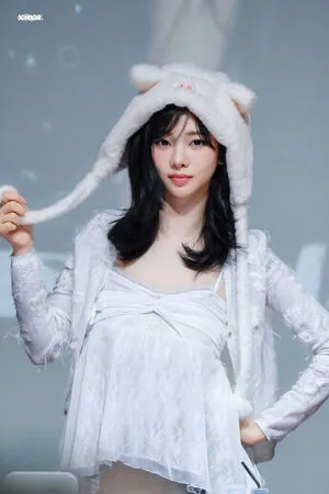 Katarinabluu OnlyFans Leaked Free Thumbnail Picture - #7GbIirST4K