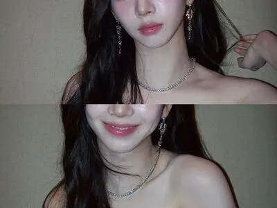 Katarinabluu OnlyFans Leaked Free Thumbnail Picture - #8ahwpS5K66