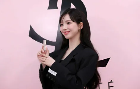 Katarinabluu OnlyFans Leaked Free Thumbnail Picture - #CLGJqIelv7