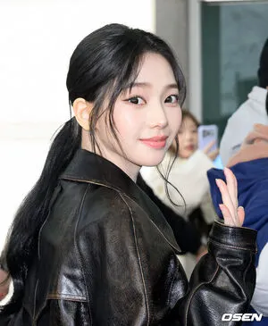 Katarinabluu OnlyFans Leaked Free Thumbnail Picture - #E7SFZBBh7A