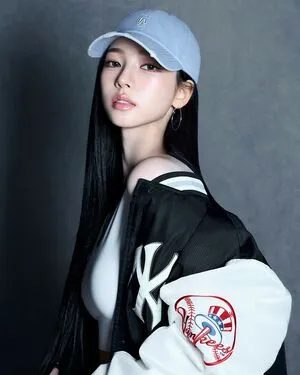 Katarinabluu OnlyFans Leaked Free Thumbnail Picture - #FSsenVnIes