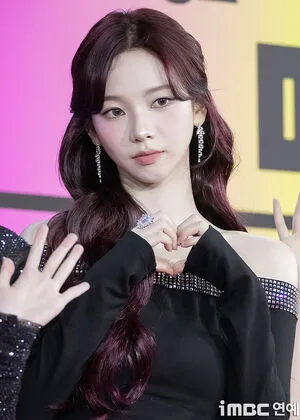 Katarinabluu OnlyFans Leaked Free Thumbnail Picture - #GzzKg3a6tM