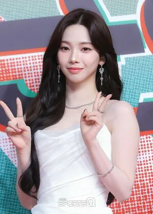 Katarinabluu OnlyFans Leaked Free Thumbnail Picture - #IB8pxvFpIg