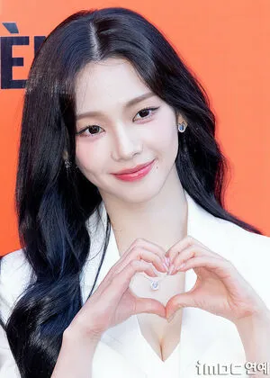 Katarinabluu OnlyFans Leaked Free Thumbnail Picture - #LNJyCK84E1